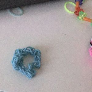 (Any name) bracelet comment ur name and fav color I will make one for u